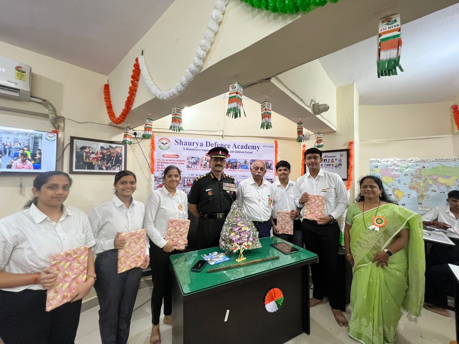 Experienced Defence Trainers In Thane